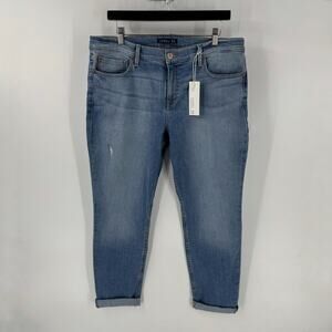 Level 99 NWT Light Wash Rolled Cuff Sienna Tomboy Style Jeans Size 32